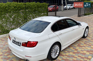 Седан BMW 5 Series 2012 в 