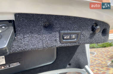 Седан BMW 5 Series 2012 в 