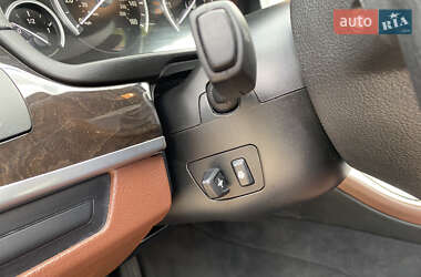 Седан BMW 5 Series 2012 в 