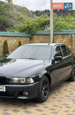 Седан BMW 5 Series 2000 в 