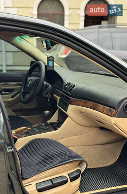 Седан BMW 5 Series 2000 в 
