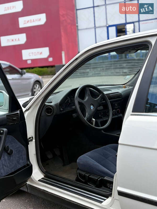 Седан BMW 5 Series 1990 в Черкассах