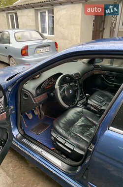 Седан BMW 5 Series 2002 в 