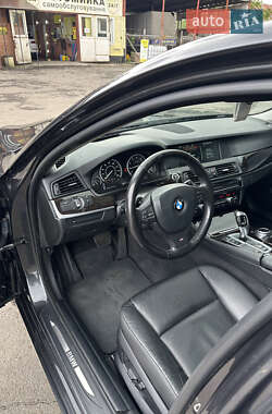 Седан BMW 5 Series 2012 в 