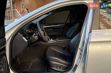 Седан BMW 5 Series 2012 в 