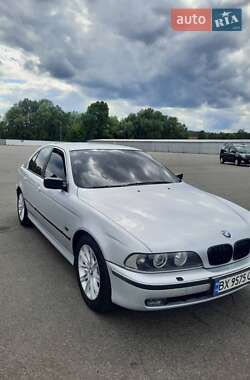 Седан BMW 5 Series 1999 в Киеве