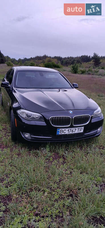 Седан BMW 5 Series 2012 в 