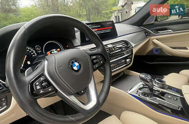 Седан BMW 5 Series 2019 в 
