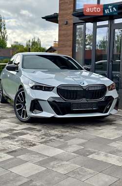 Седан BMW 5 Series 2024 в 