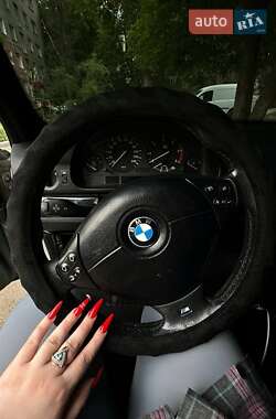 Седан BMW 5 Series 2000 в 
