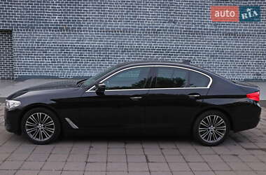 Седан BMW 5 Series 2017 в 