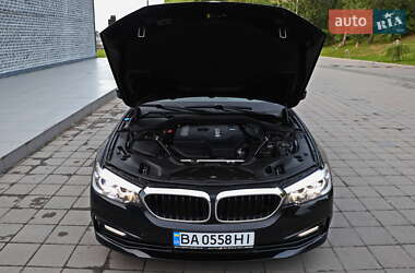 Седан BMW 5 Series 2017 в 