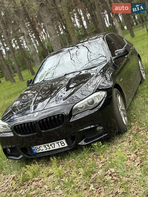 Седан BMW 5 Series 2013 в 