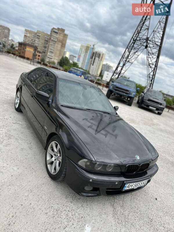 Седан BMW 5 Series 2002 в 