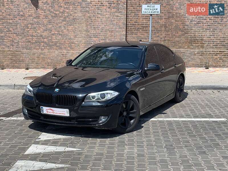 Седан BMW 5 Series 2011 в 