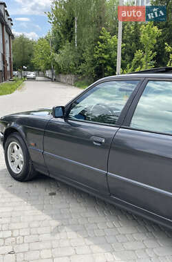 Седан BMW 5 Series 1993 в 