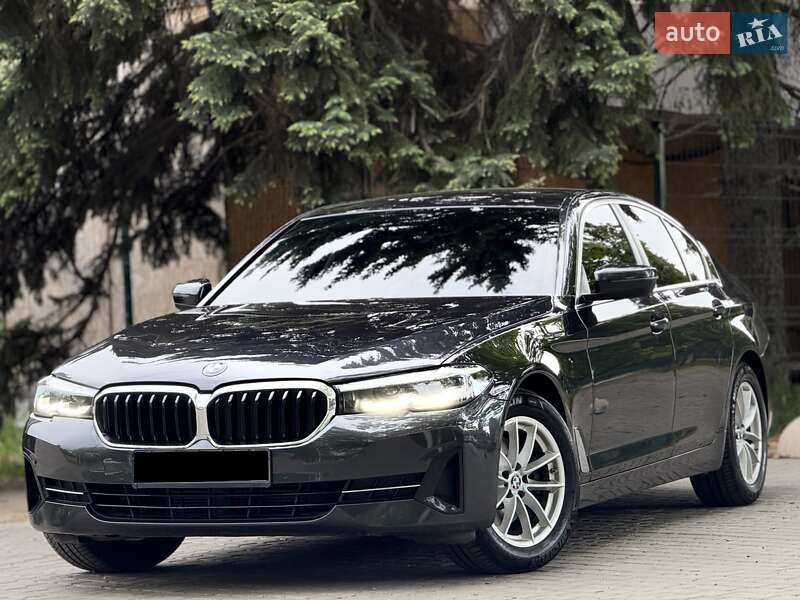 Седан BMW 5 Series 2021 в 