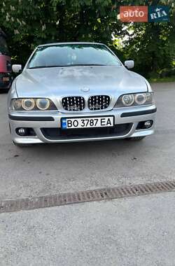 Седан BMW 5 Series 2000 в Чорткові