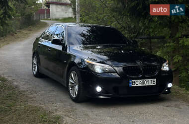 Седан BMW 5 Series 2004 в Самборі