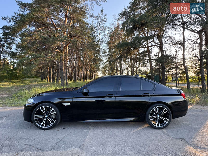 Седан BMW 5 Series 2015 в Миколаєві