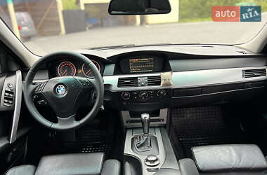 Седан BMW 5 Series 2005 в 