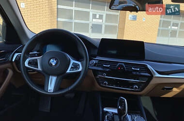 Седан BMW 5 Series 2019 в 