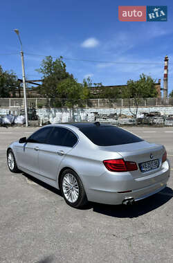 Седан BMW 5 Series 2010 в 