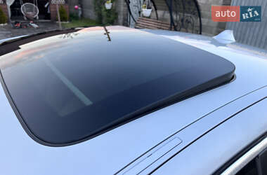 Седан BMW 5 Series 2011 в 