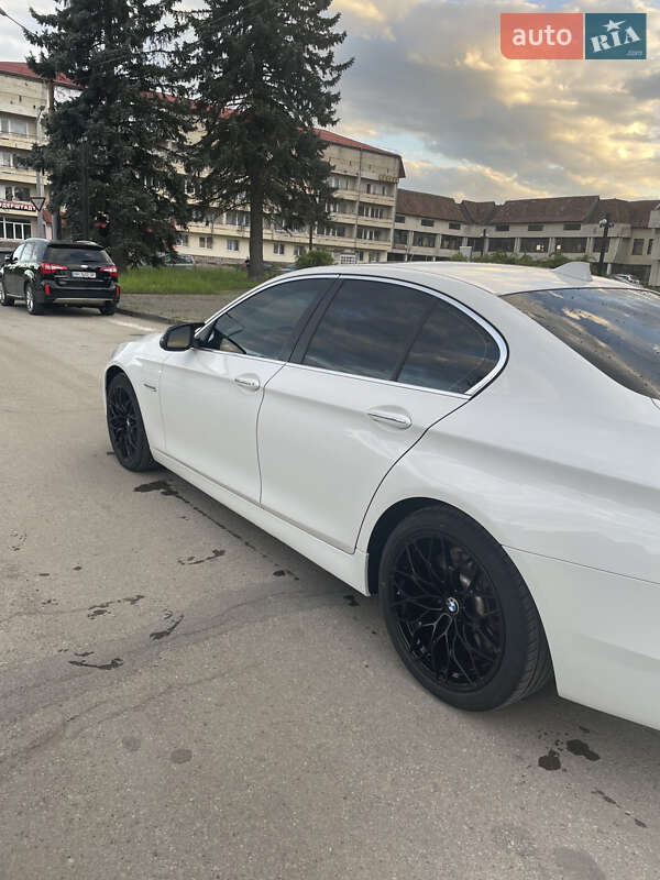 Седан BMW 5 Series 2014 в Ивано-Франковске
