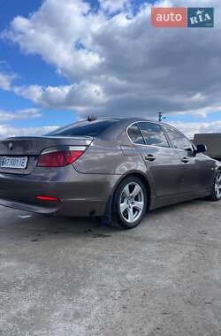 Седан BMW 5 Series 2005 в 