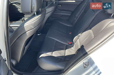 Седан BMW 5 Series 2011 в 