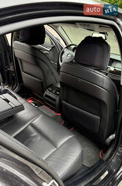Седан BMW 5 Series 2013 в 