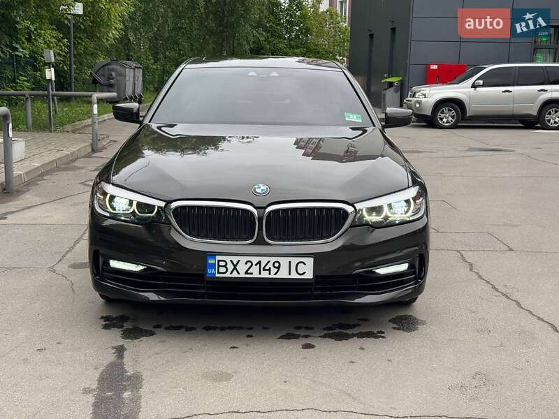 Седан BMW 5 Series 2018 в Хмельницком