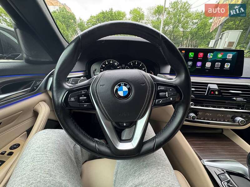 Седан BMW 5 Series 2018 в Хмельницком