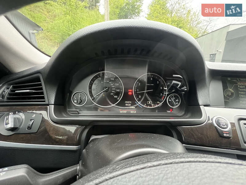 Седан BMW 5 Series 2012 в Львові