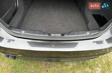 Седан BMW 5 Series 2012 в 