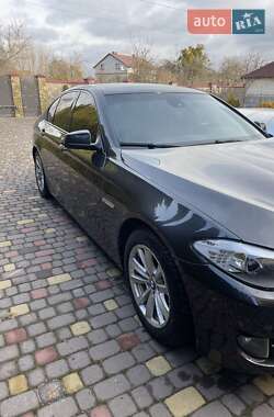 Седан BMW 5 Series 2012 в 