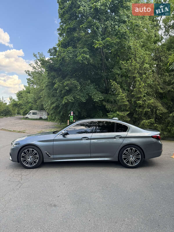 Седан BMW 5 Series 2020 в Києві