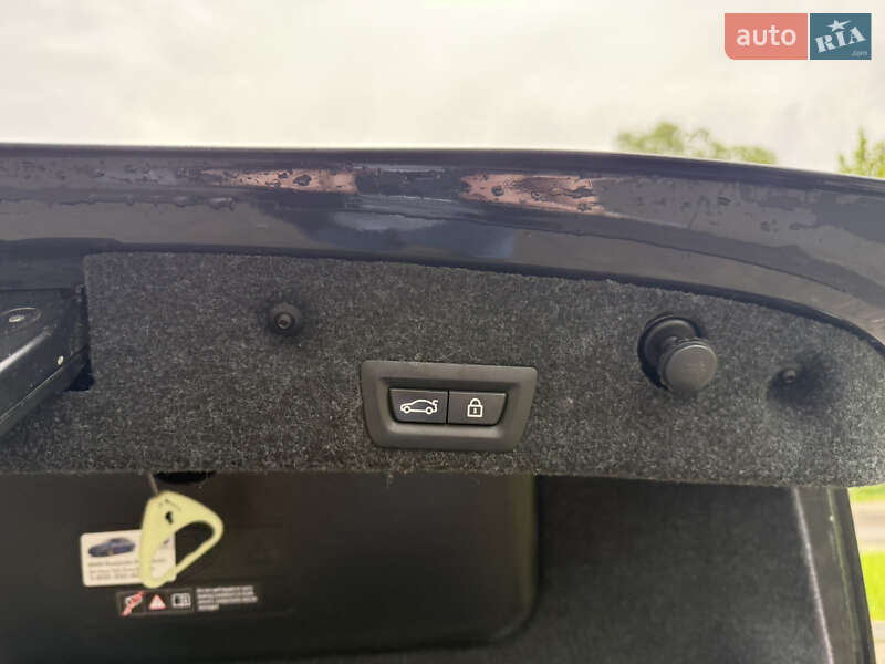 Седан BMW 5 Series 2015 в Новояворівську