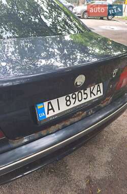 Седан BMW 5 Series 2000 в 