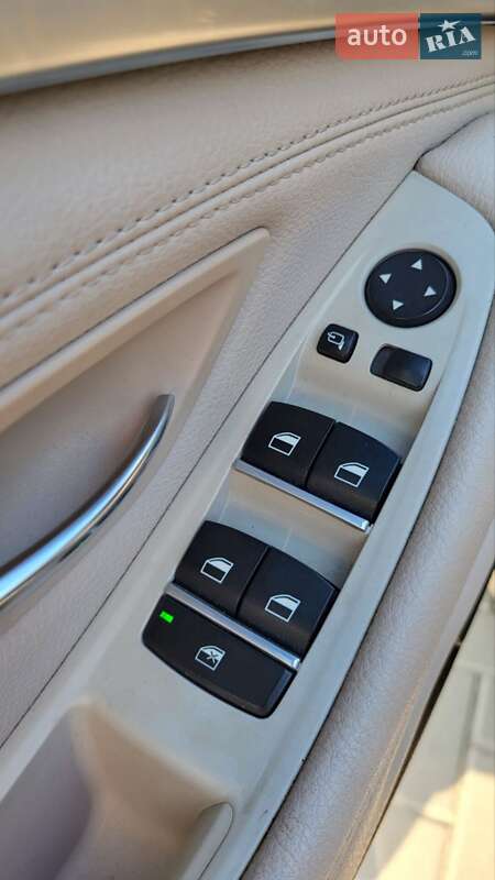 Седан BMW 5 Series 2010 в Харькове