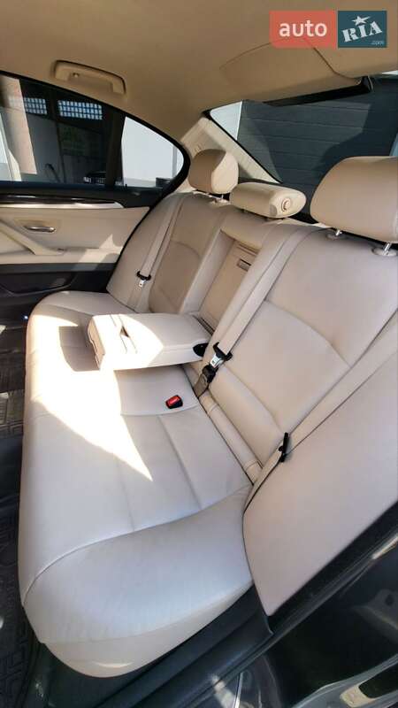 Седан BMW 5 Series 2010 в Харькове