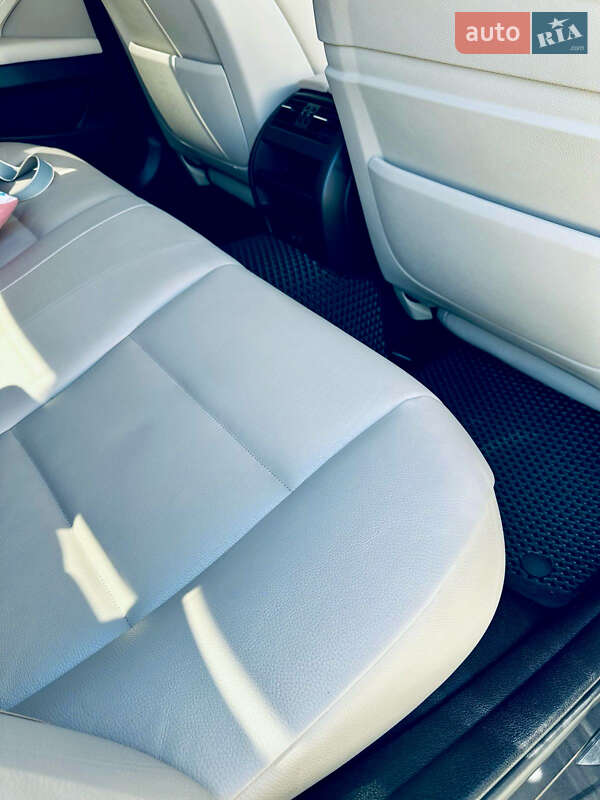 Седан BMW 5 Series 2011 в Краматорську