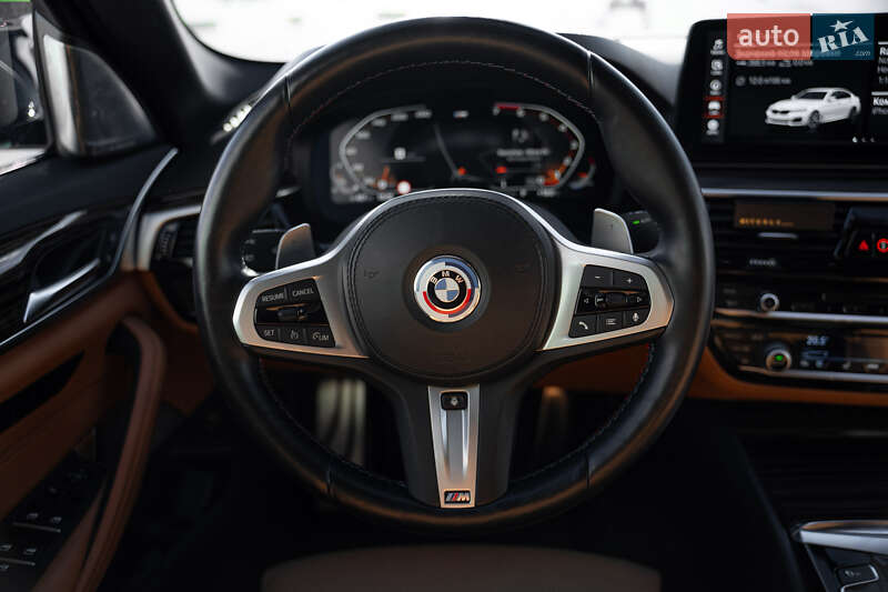 Седан BMW 5 Series 2021 в Львове