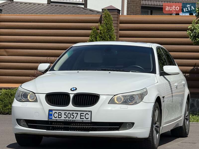 Седан BMW 5 Series 2009 в 