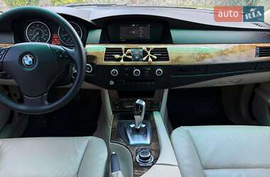 Седан BMW 5 Series 2009 в 