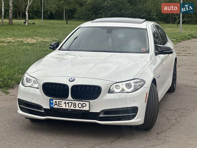 Седан BMW 5 Series 2014 в 