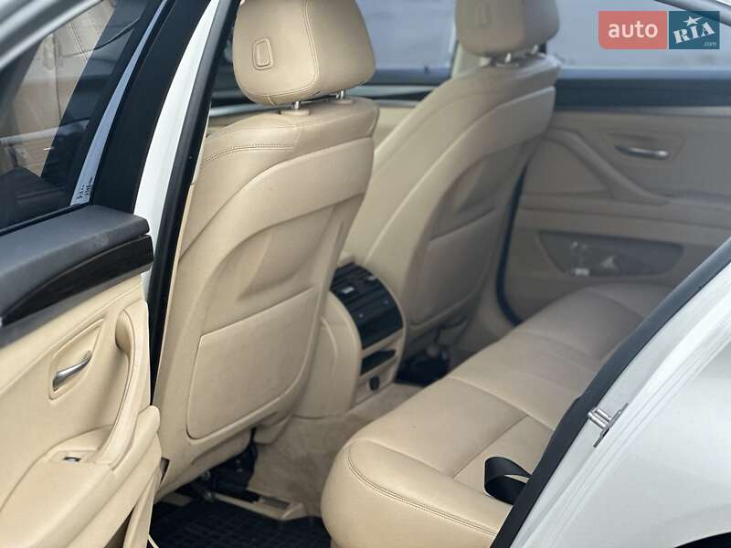Седан BMW 5 Series 2014 в Кривому Розі