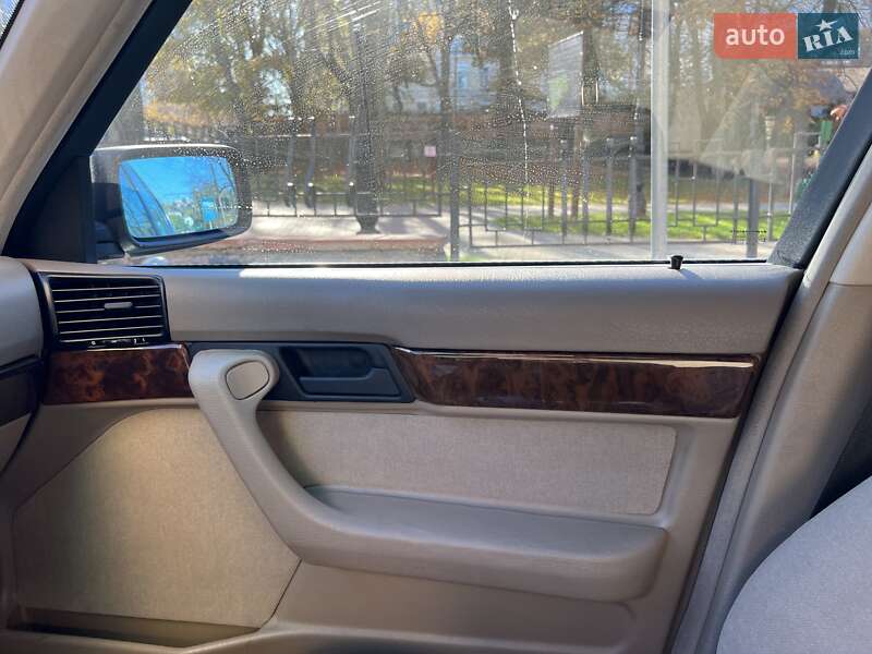 Седан BMW 5 Series 1995 в Киеве