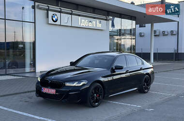 Седан BMW 5 Series 2023 в Ужгороді